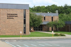 Pakanasink Elementary School tan brick building