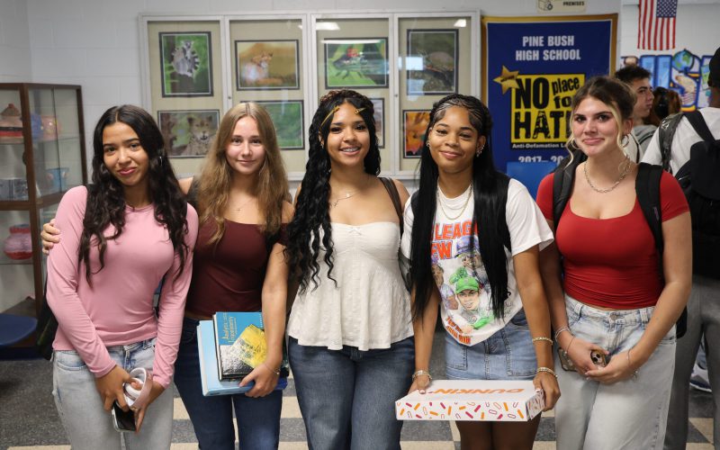 teenagers standing for a picture